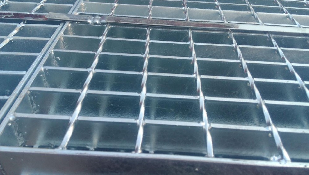 金属格栅板